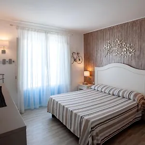Apartment Blue Marine
