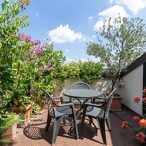 Attico Di Charme Bed & Breakfast Verona